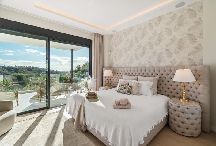 Image No.2-4 Bed Property for sale