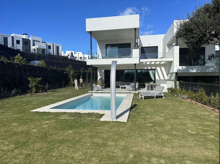 Image No.22-4 Bed Property for sale