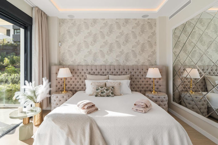 Image No.3-4 Bed Property for sale