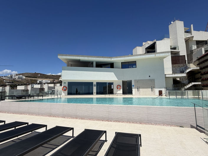 Image No.30-3 Bed Property for sale