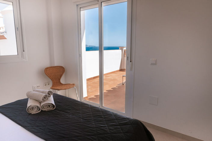 Image No.20-5 Bed Property for sale