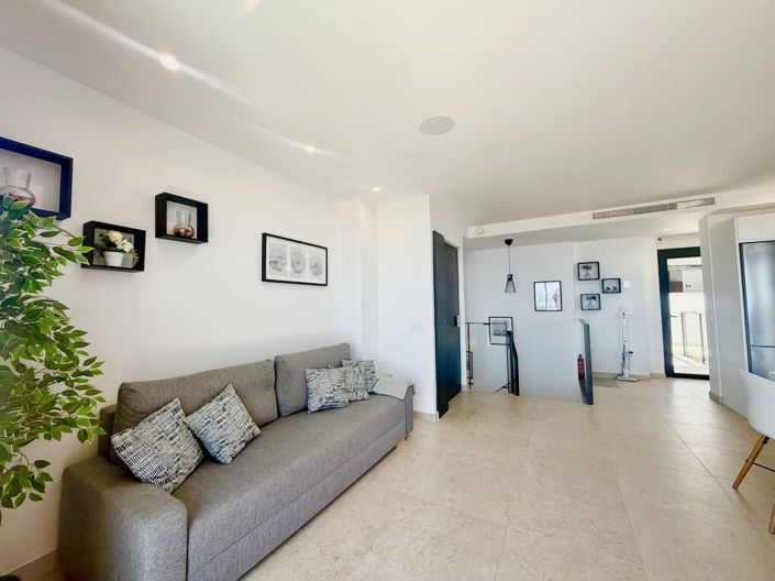 Image No.4-3 Bed Property for sale