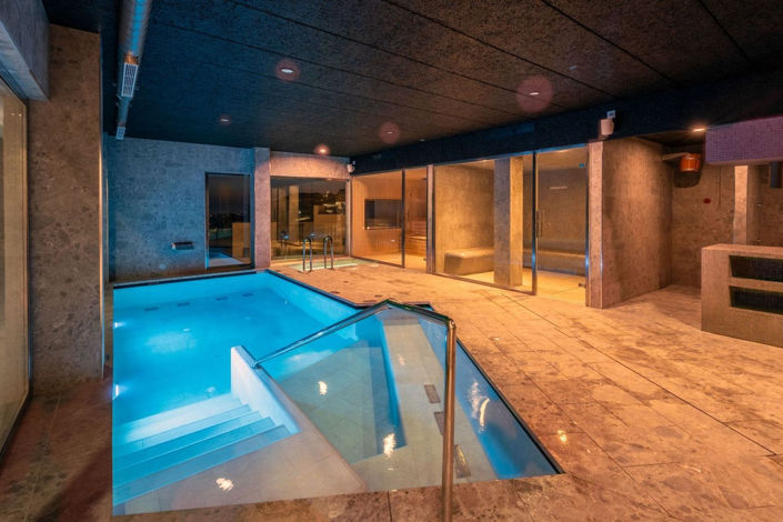 Image No.6-3 Bed Property for sale