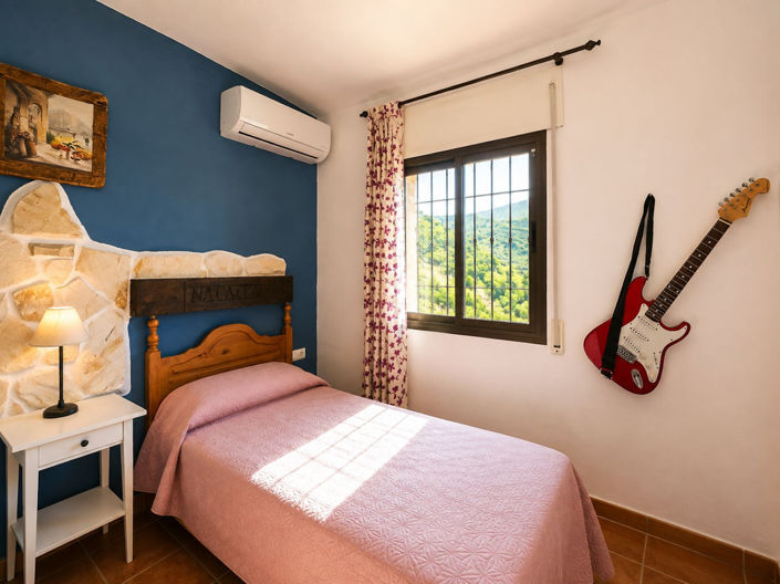 Image No.21-3 Bed Property for sale