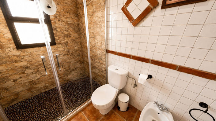Image No.23-3 Bed Property for sale