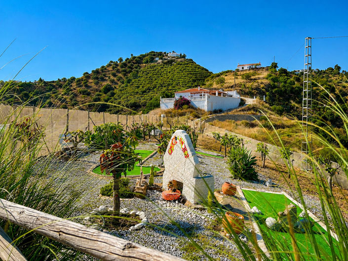 Image No.30-3 Bed Property for sale