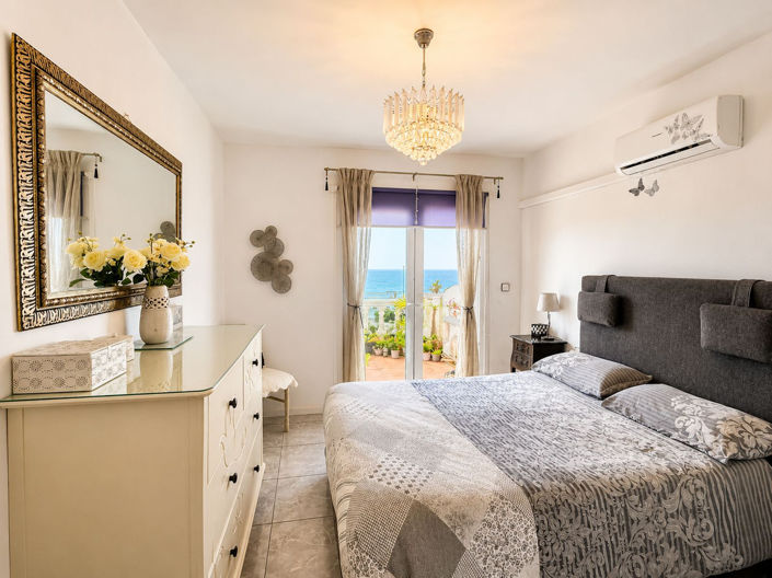 Image No.16-2 Bed Property for sale