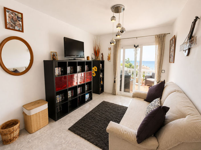 Image No.21-2 Bed Property for sale