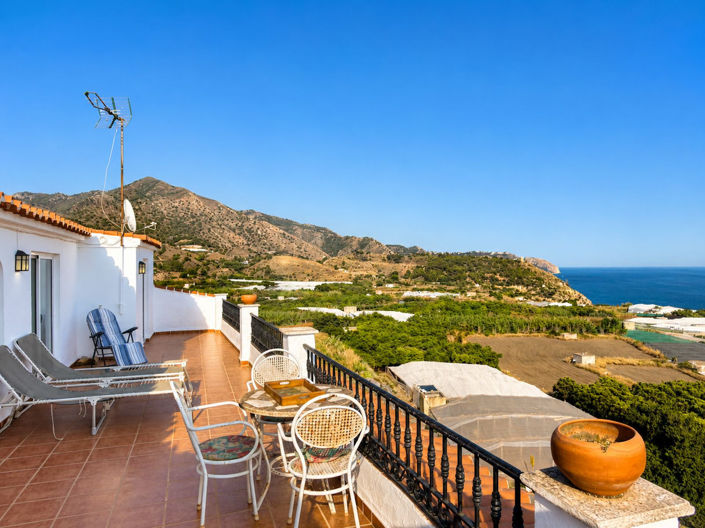 Image No.19-2 Bed Property for sale