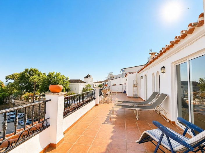 Image No.2-2 Bed Property for sale