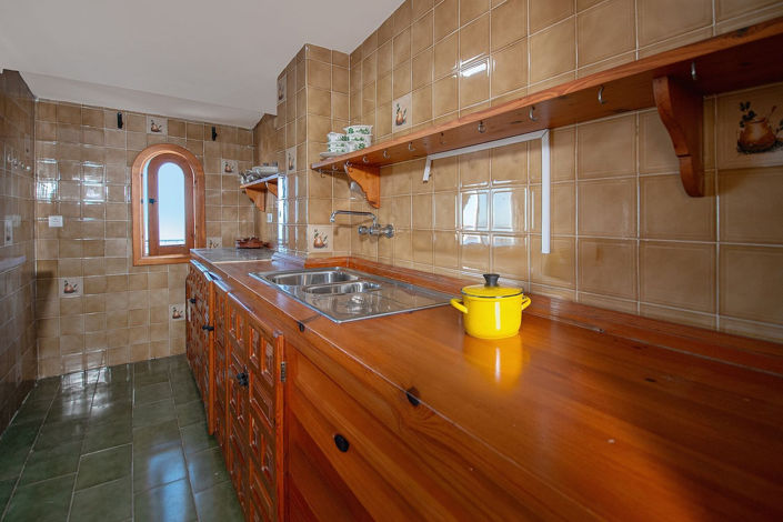 Image No.4-2 Bed Property for sale