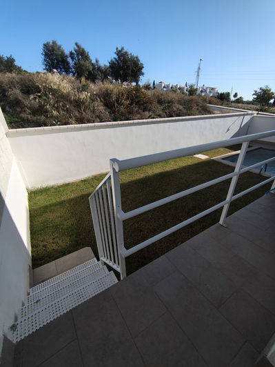 Image No.17-3 Bed Property for sale
