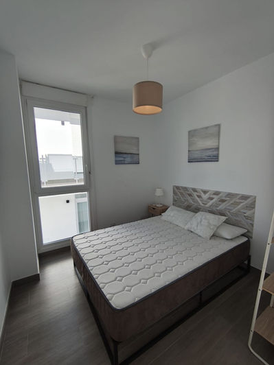 Image No.17-3 Bed Property for sale