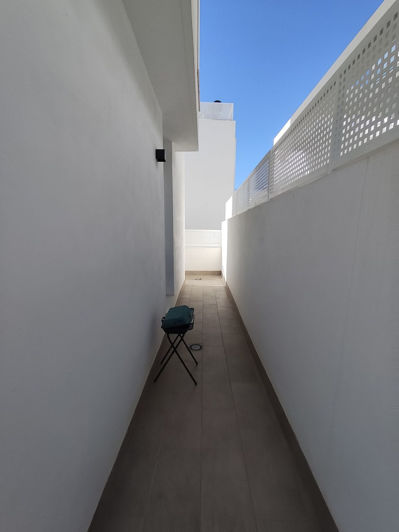 Image No.18-3 Bed Property for sale
