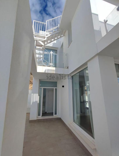 Image No.22-3 Bed Property for sale