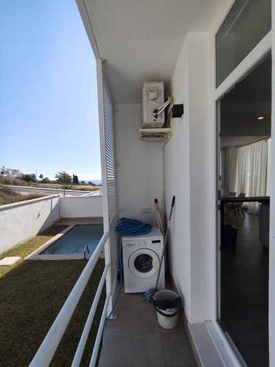 Image No.27-3 Bed Property for sale