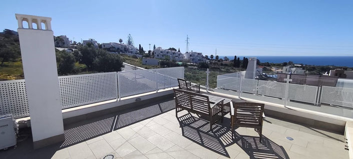 Image No.3-3 Bed Property for sale