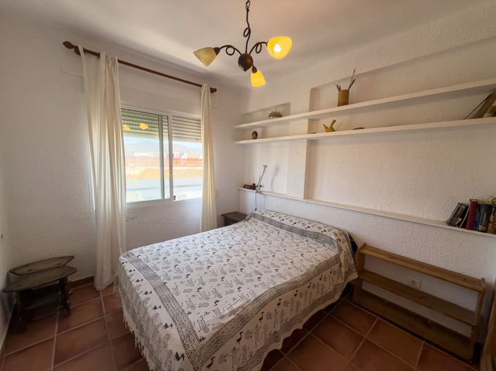 Image No.11-2 Bed Property for sale