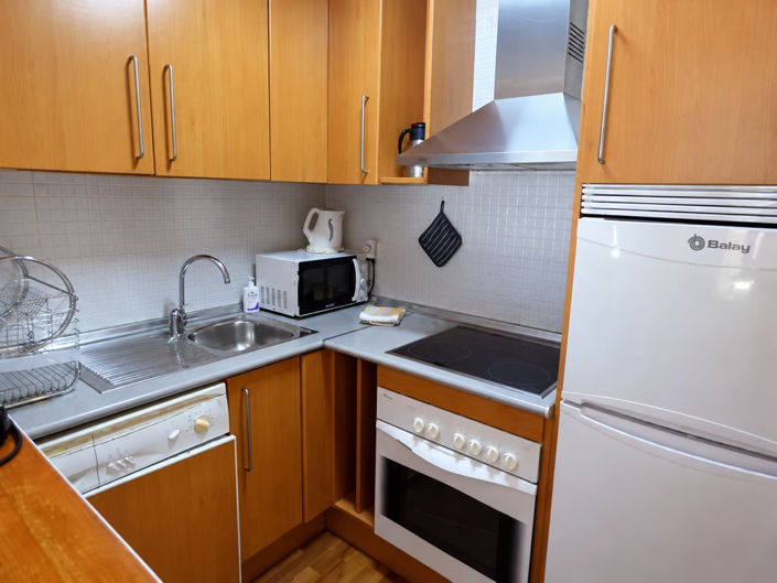 Image No.4-2 Bed Property for sale