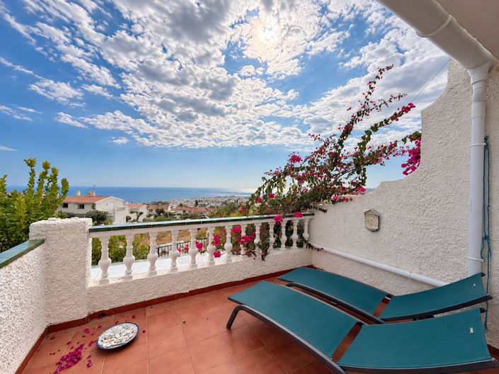 Image No.20-2 Bed Property for sale