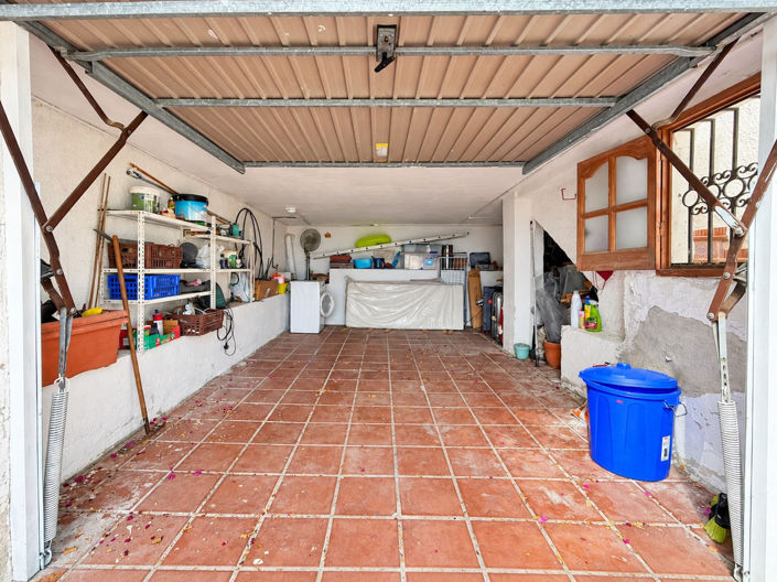 Image No.28-2 Bed Property for sale