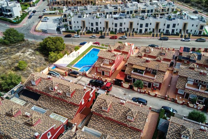 Image No.43-3 Bed Townhouse for sale