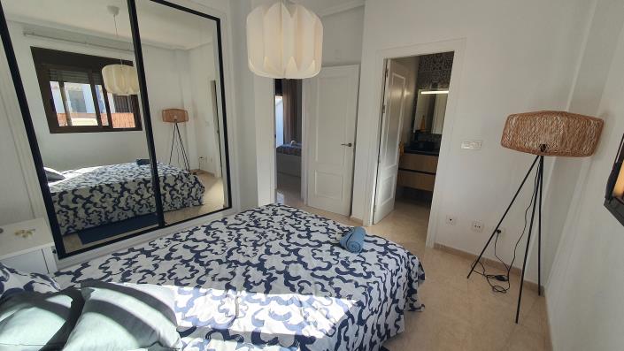 Image No.15-3 Bed Townhouse for sale