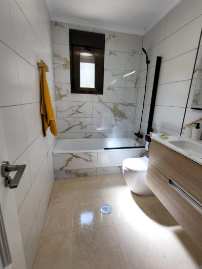 Image No.19-3 Bed Townhouse for sale