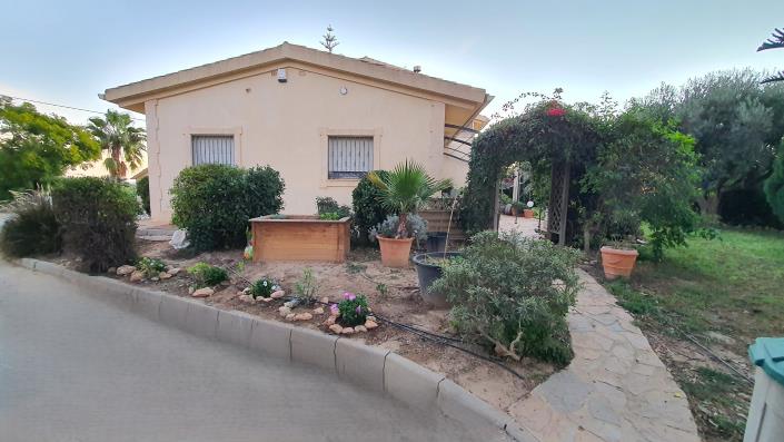 Image No.3-8 Bed Mansion for sale