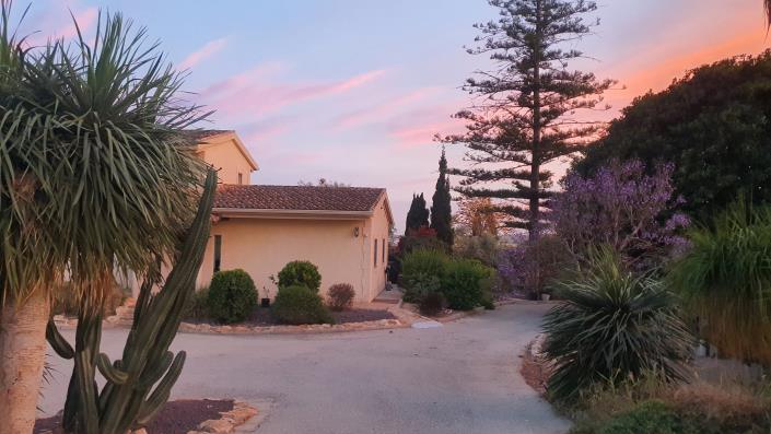 Image No.5-8 Bed Mansion for sale