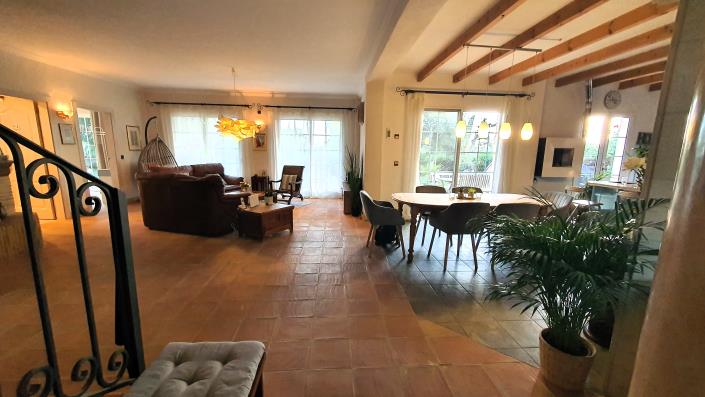 Image No.12-8 Bed Mansion for sale