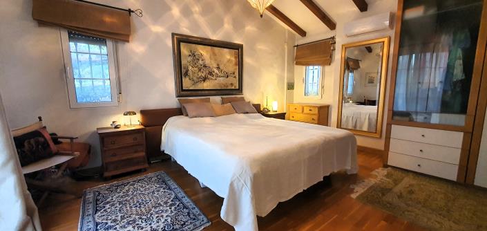 Image No.26-8 Bed Mansion for sale