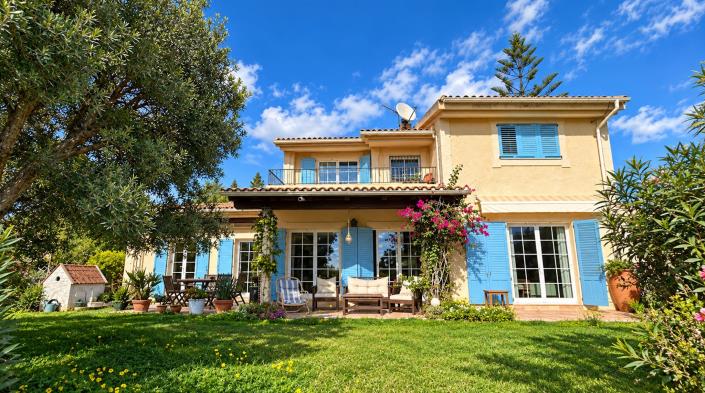 Image No.6-8 Bed House/Villa for sale