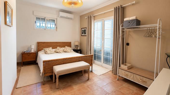 Image No.22-8 Bed House/Villa for sale
