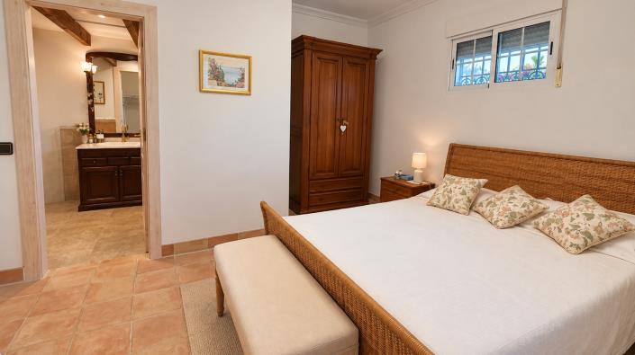 Image No.23-8 Bed House/Villa for sale