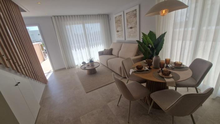 Image No.17-3 Bed Townhouse for sale