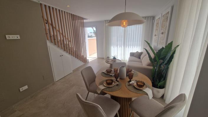 Image No.22-3 Bed Townhouse for sale