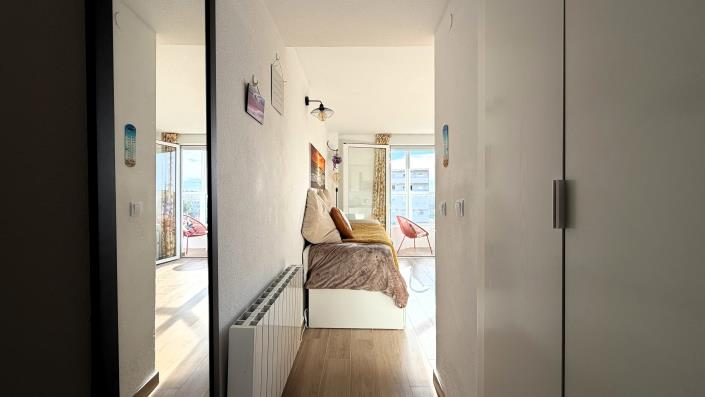 Image No.7-Studio for sale