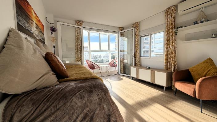 Image No.8-Studio for sale