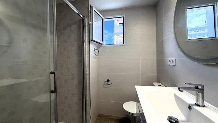 Image No.17-Studio for sale