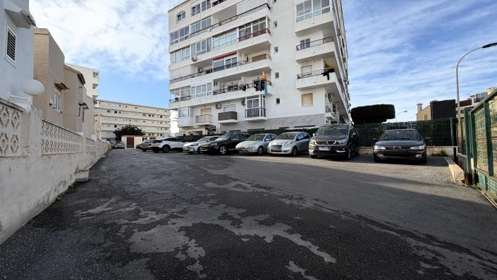 Image No.23-Studio for sale