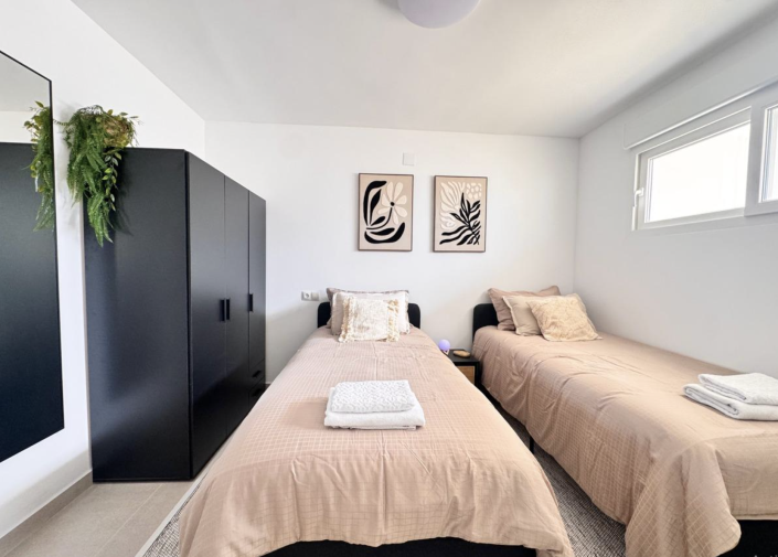 Image No.9-2 Bed Apartment for sale