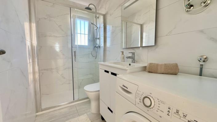 Image No.25-2 Bed Apartment for sale