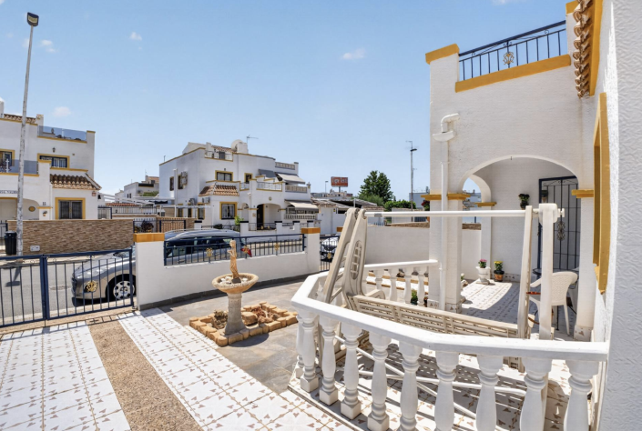 Image No.5-3 Bed Townhouse for sale