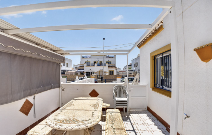 Image No.8-3 Bed Townhouse for sale
