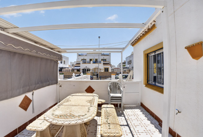 Image No.9-3 Bed Townhouse for sale