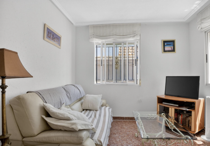 Image No.11-3 Bed Townhouse for sale