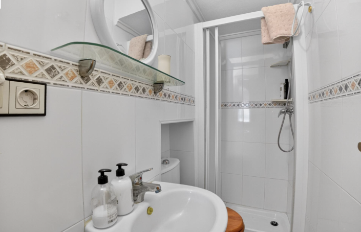 Image No.17-3 Bed Townhouse for sale