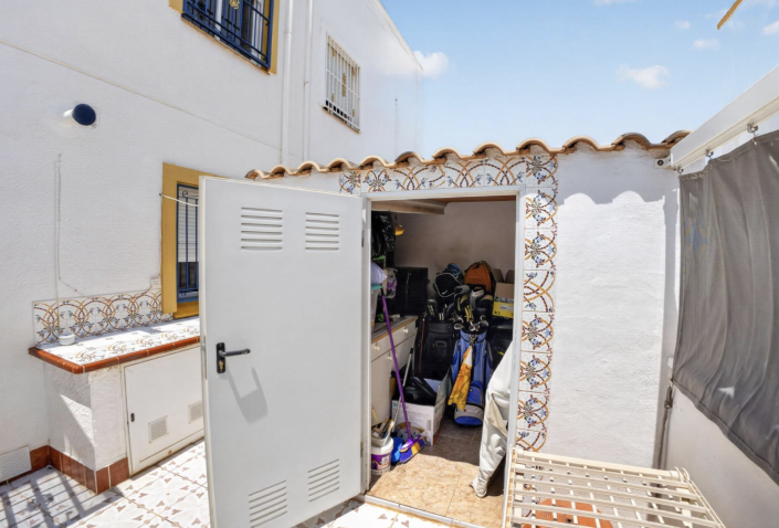 Image No.32-3 Bed Townhouse for sale