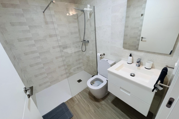 Image No.9-2 Bed Bungalow for sale